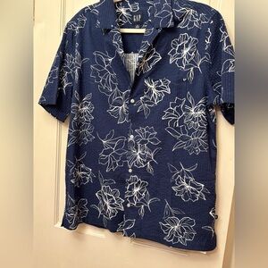 GAP Men's Medieval Blue Floral Button Down Shirt